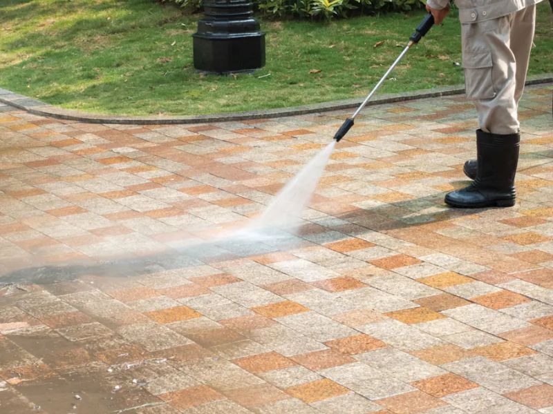 Concrete, Paver & Brick Cleaning
